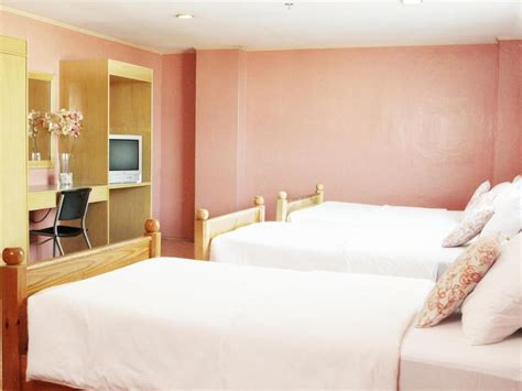Nichols Airport Hotel Reviews, Deals & Photos 2024 .